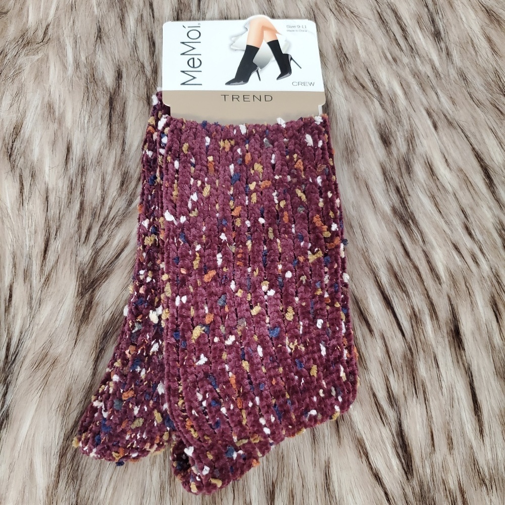 MEMOí Burgundy Confetti Cozy Crew Socks